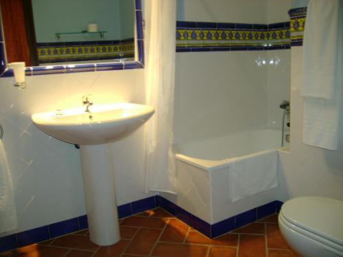 Santa Cruz Hotell Los Palacios Y Villafranca Exteriör bild