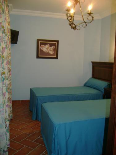 Santa Cruz Hotell Los Palacios Y Villafranca Exteriör bild